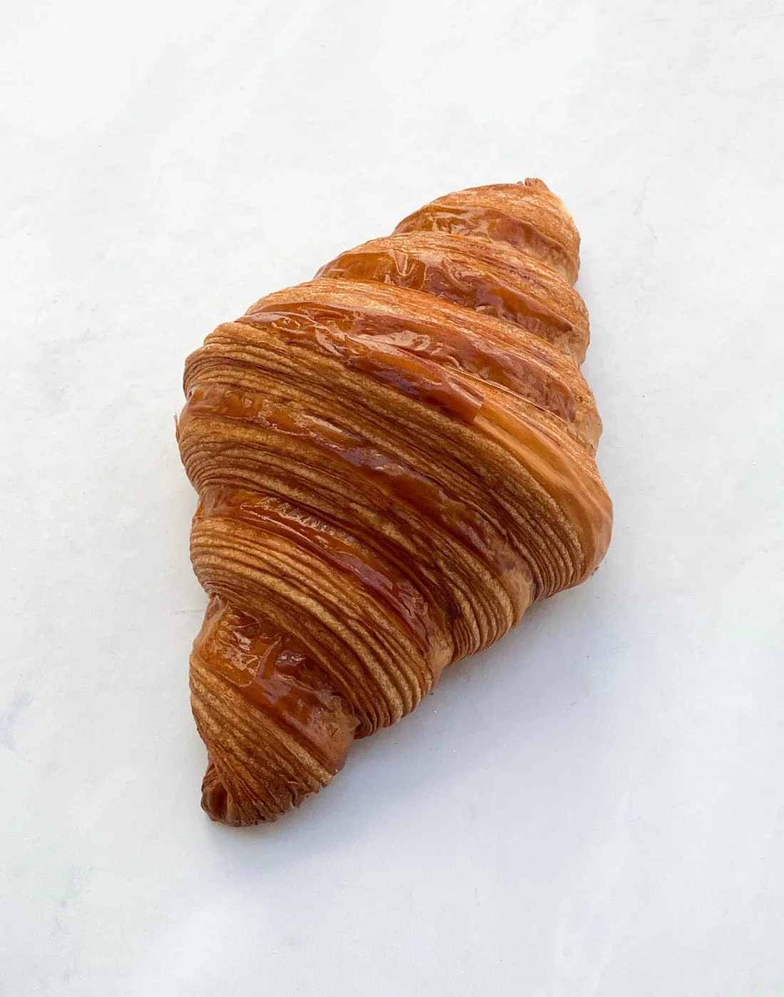 Croissant cu unt